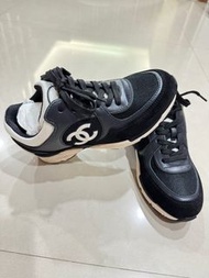 Chanel黑色球鞋35.5尺寸