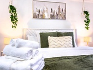 1k Bed Studio Apt With Shared Pool 02