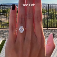 Her Lab Jewelry | แหวนเพชรทองคำขาว Moissanite แท้18K3กะรัตต้นฉบับพร้อมใบรับรองกรา100% ผ่านตัวเลือกเพชรแหวนเพชรเจียรรูปไข่4ง่ามแหวนแต่งงานสีแพลทินัม950ของขวัญพิเศษสำหรับผู้ชายและผู้หญิงแหวนหมั้นแบบคลาสสิก