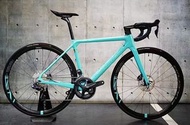 2022意大利Bianchi Specialissima 三色Disc Cv碳纖維公路車車架組 帶全內走線分體把組