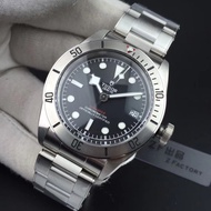 The Tudor ZF Biwan Factory is equipped with a 41 mm Automatic Sapphire Mirror