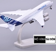 High-end Airbus A380 Metal Model Plane with Moving Wheels