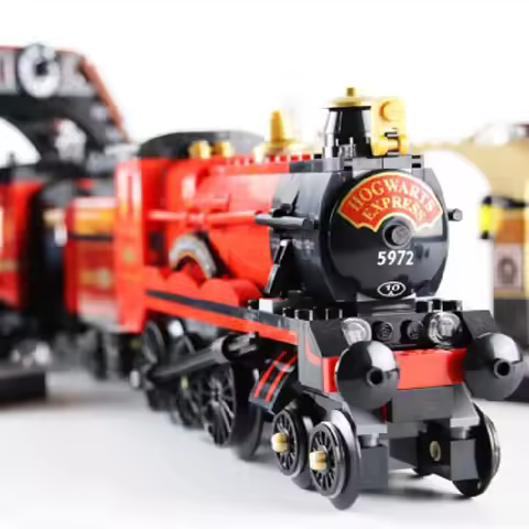 801pcs Magic Movie Series Express Train Compatible 75955 Creative and Versatile Building Assembly Br