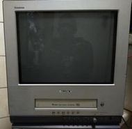 Sony KV-VF14M77 14吋 多系統 平面直角 電視 內建 VHS 錄影機