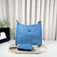 wwh bj HERMES愛馬仕 框R刻 牛仔藍Evelyne伊芙琳29 經典款 皮質細膩 五金亮澤 銀扣 肩帶可調節 可單肩可斜挎