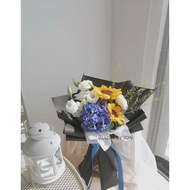 Austin Bouquet - Hydrangea, Sunflowers, Eustoma, Foliage