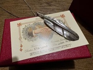 全新齊盒齊卡 LARRY SMITH FEATHER PENDANT EFNL-0006