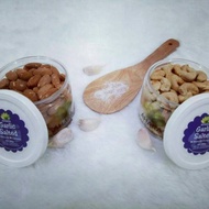 Ahara Almond Garlic Salted 200gr in Jar