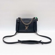店鋪現貨：LV 路易威登 Mylockme chain 黑銀牛皮郵差斜挎包