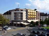 โรงแรมแอสตรา เวเวย์ (Astra Hotel Vevey)