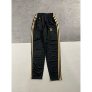 Adidas B TrackPants Size L 28-33 Waist width 76-86cm Length 105cm Thigh width 60cm Open leg 15.5cm