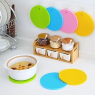 Tatakan Panci Piring Tahan Panas / Alas Mangkok Silicone / Piring Gelas Teko Bulat Silikon Anti Slip
