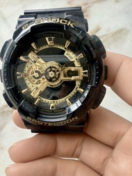 Casio G-Shock 黑金雙色運動手錶