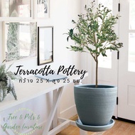 กระถางต้นไม้ทำจากดินเผาทาสี ขนาด 10 นิ้ว (25x25ซม.) พร้อมจานรอง มี 3 สีให้เลือก ใช้งานภายใน ภายนอกได