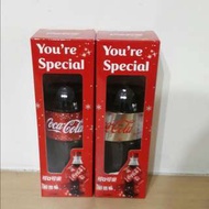 正版全新可口可樂2016年最新上市紅色版加上銀色版緞帶瓶/汽水瓶/可樂瓶/350ml/限量商品1證套完整組合~~有現貨