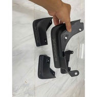 - Set of 4 PREMIUM XFORCE FENDERS.