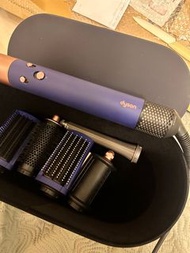 Dyson Airwrap and accessories