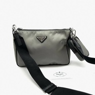 PRADA 灰色尼龍三合一郵差包 24*17*6.5 98新配件塵袋保卡