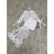 BT 08-0998 2-Piece Set Long-Sleeved V-Neck Shirt With Deep Slits Matched With A Short Skirt