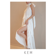 Kemissara Bow Ruffle Neck Open Back SET (Top & Skirt) - Satin Cream ชุดพลีตผู้หญิงไหล่ลํ้า Ruffle ที