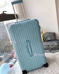 rimowa essential trunk plus size 33