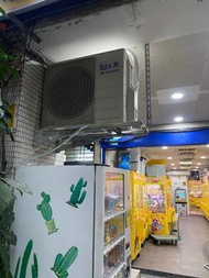 大台北桃園新竹娃娃機各大工廠辦公室小吃店二手變頻窗型分離式冷氣一般0.8-3頓均有販售包含安裝自取價