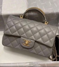 22B經典款回歸 新色 溫柔氣質奶茶色 CAMEL 高級感淺灰色 GREY 超熱賣款經典又保值非常難買 全新現貨 Chanel Mini CF20 CF 20 CF 20CM Flap Bag wit