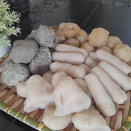 Pempek 50pcs Frozen - Murah Lemak Banyak - Pempek Aulia Palembang Asli