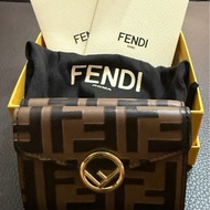 Fendi  經典老花三折短夾 小廢包必備