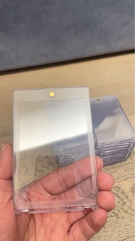 Ultra Pro  磁石卡磚35pt 二手（8-9成新）Card Holder Protective Cases