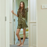 ชุดนอน Vana ลาย Green stripes ผ้าซาติน