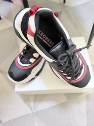 Skechers 黑白紅厚底老爹鞋 Air-Cooled