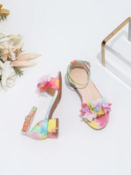 新款時尚舒適女童高跟涼鞋，羅馬風粉色花卉細節表演鞋款，適用於夏季