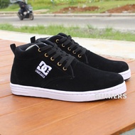 BLACK HIGH SHOES FOR MEN / SEWED SOLES / SCHOOL SHOES / WORK SHOES / CASUAL SHOES / MEN'S SNEAKERS, 