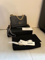 Chanel 19 WOC wallet on chain 深灰色 dark grey charcoal