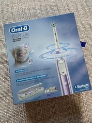 全新 ！Oral-B 電動牙刷 (跟刷頭)