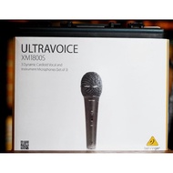 Behringer XM-1800S Dynamic Cardioid Vocal Mic & Carrying Case (Set Of 3)