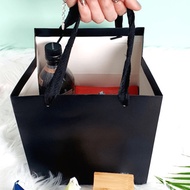 Simple square plain shopping bag paper bag black small