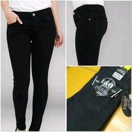 PROMO NEW ARRIVAL CELANA JEANS LOGO HITAM 27-34 WANITA TERLARIS