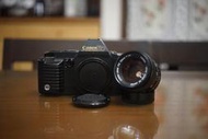 【售】底片相機最佳入門機 CANON T-70 單眼機加購50mm F1.4 人像鏡 28mm街拍鏡 F1 AE1
