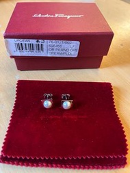 Ferragamo 仿珍珠耳環 Stud G faux-pearl earrings