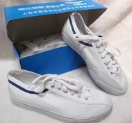 Chinese White Vintage Sneakers Badminton Shoes White Shoes Canvas Shoes Mens and Womens Running Shoe