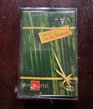 เทปCassette มือ 1 ชุด เมดอินไทยแลนด์ คาราบาว