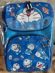 之前好多客問嘅多啦A夢書包中到貨啦！  全新正版正貨 多啦A夢/ 叮噹  小學小朋友書包特價發售   School bag for kids primary school   Hello kitty 