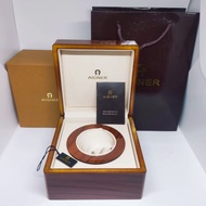 Aigner Rings Inside Watch Box