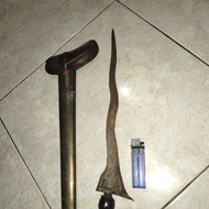 barang antik warisan keris luk kuno