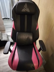 OSIM 按摩電競椅