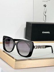 Chanel 黑色貓眼墨鏡
