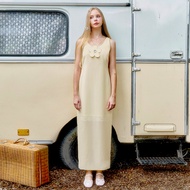 [พร้อมจัดส่ง]A-LINE DRESS WITH COSMOS PIN