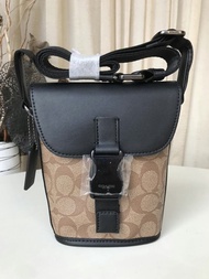 COACH 蔻馳 Classic Logo 黑白拼色 男士手機袋 款式0218
